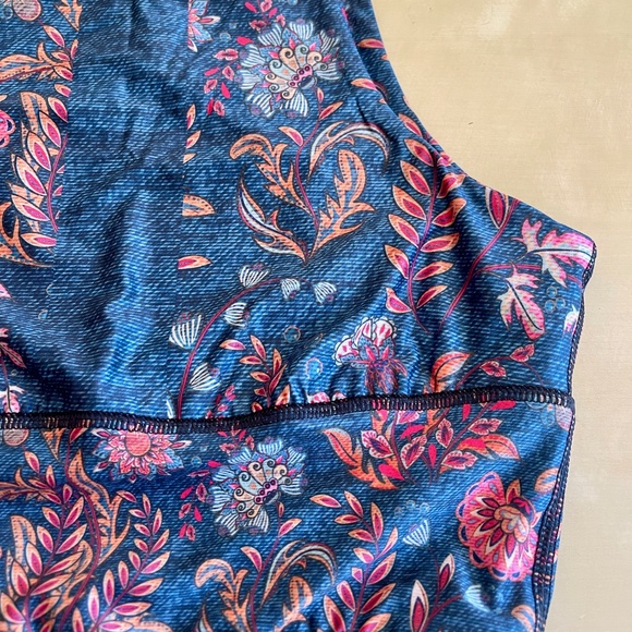 Yoga Democracy Free Range Sports Bra (NEW) - Festival Denim SM - Picture 3 of 5
